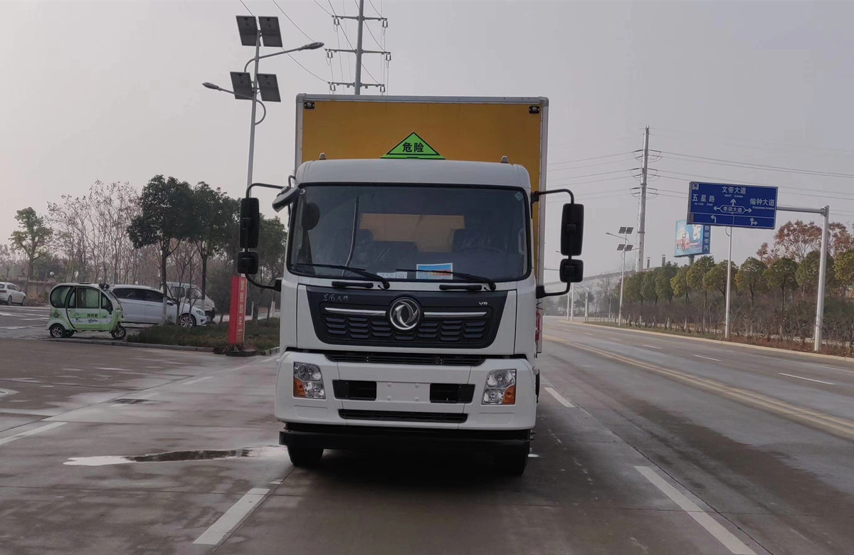 東風天錦國六10噸爆破器材運輸車